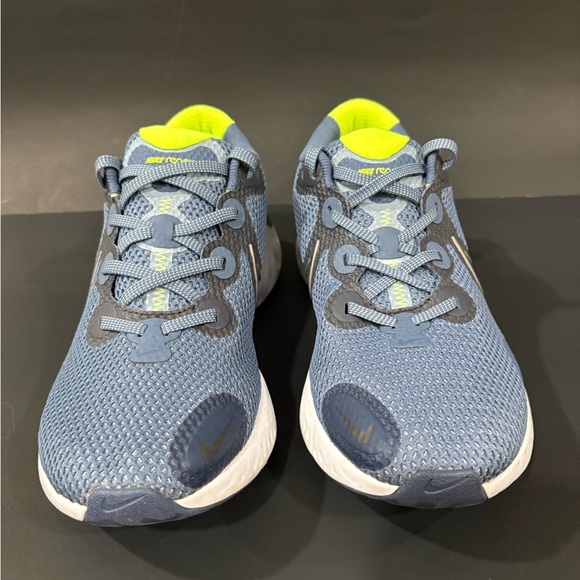 Men’s Nike Renew Running Shoes - Picture 3 of 10